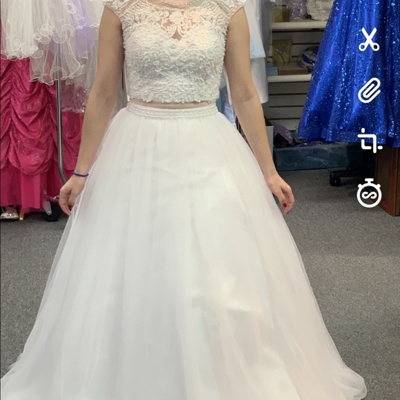 Wedding or Prom Dress - Picture 1 of 3